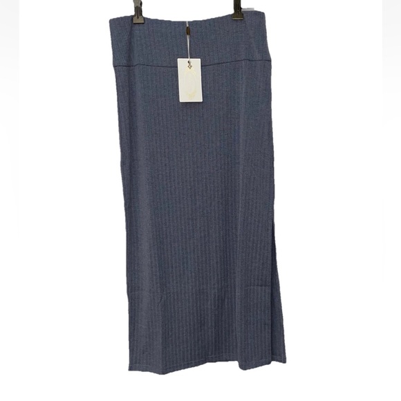 Joyfolie Mia Joy Whitney Gray Midi Skirt Stretch Knit Small NWT - Picture 1 of 6